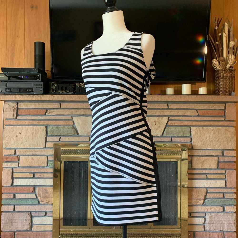 Michael Kors black and white striped dress size 6